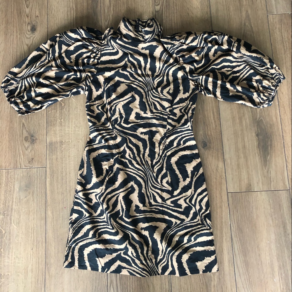 GANNI mockneck minidress, coffee swirl pattern, fits US XS/S